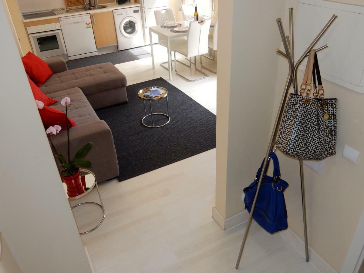 Beach & Sea Apt, Fast Wifi, Airco, Private Parking And Pool ポルティマン エクステリア 写真